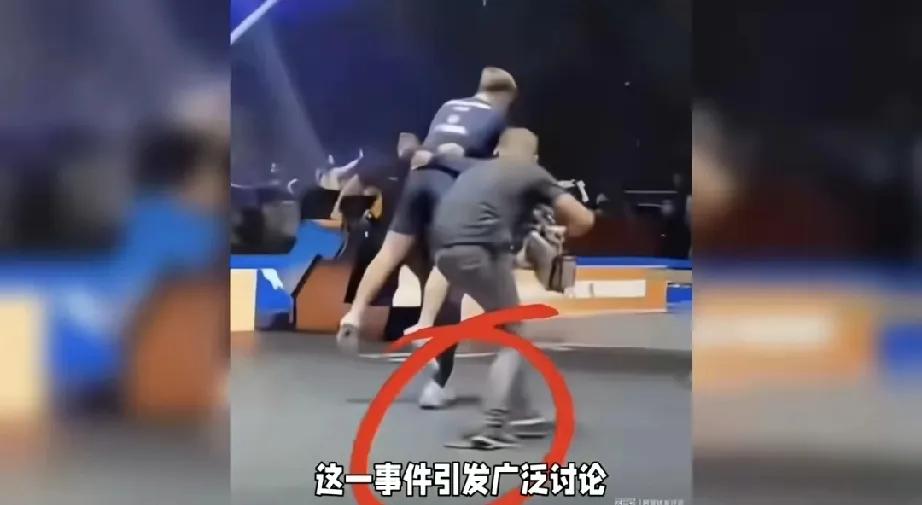 比收获冠军更重要的是，我们知道了巴黎奥运会的真相:巴黎奥运会王楚钦的球拍可能