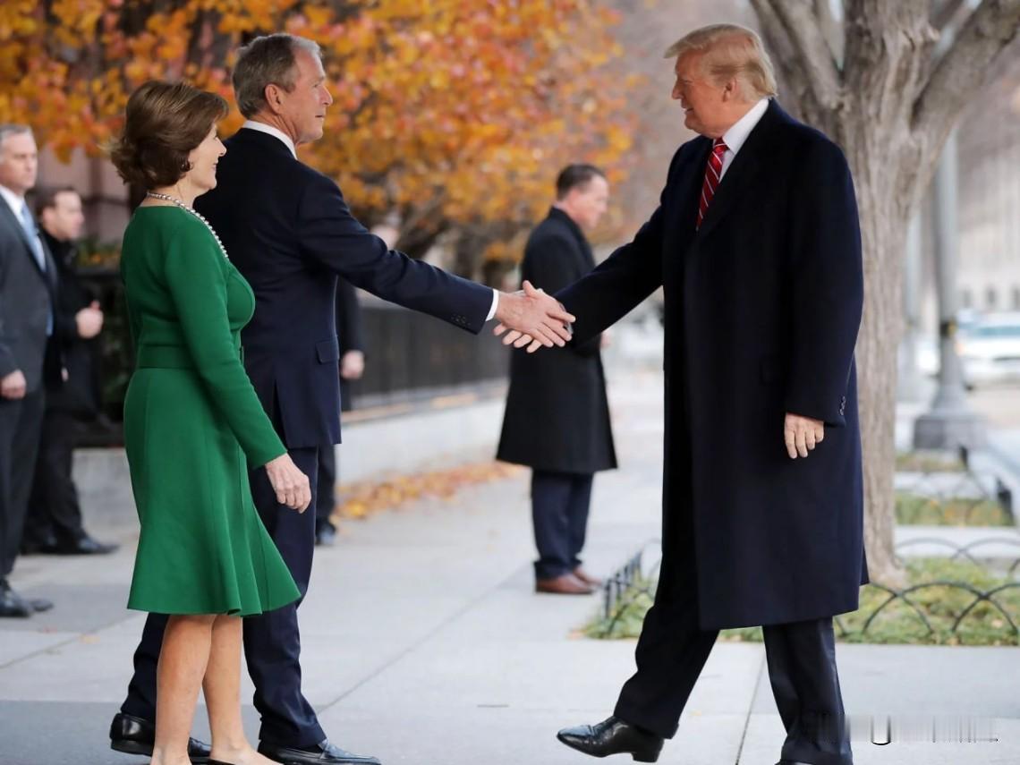 两个美国大佬交流心得？美国媒体介绍，特朗普总统和布什总统今晚将在华盛顿特区的阿尔