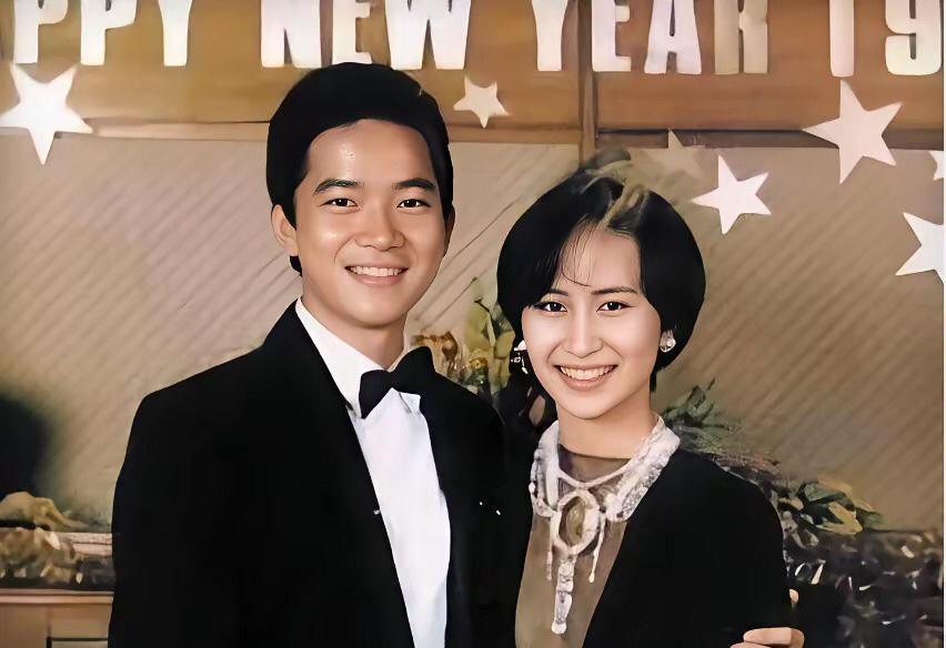 陈百强何超琼真是一对金童玉女，长得很像，也特别相爱。虽然，何超琼没有抵抗住父亲