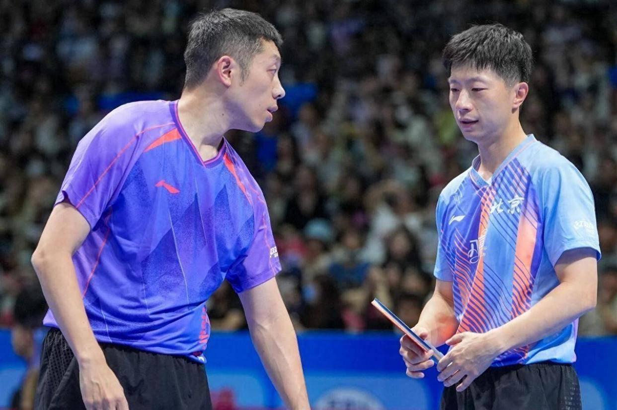 他俩都说：很纠结！“龙蟒组合”3：2险胜小将组合后，接受采访时他们是这样说的，