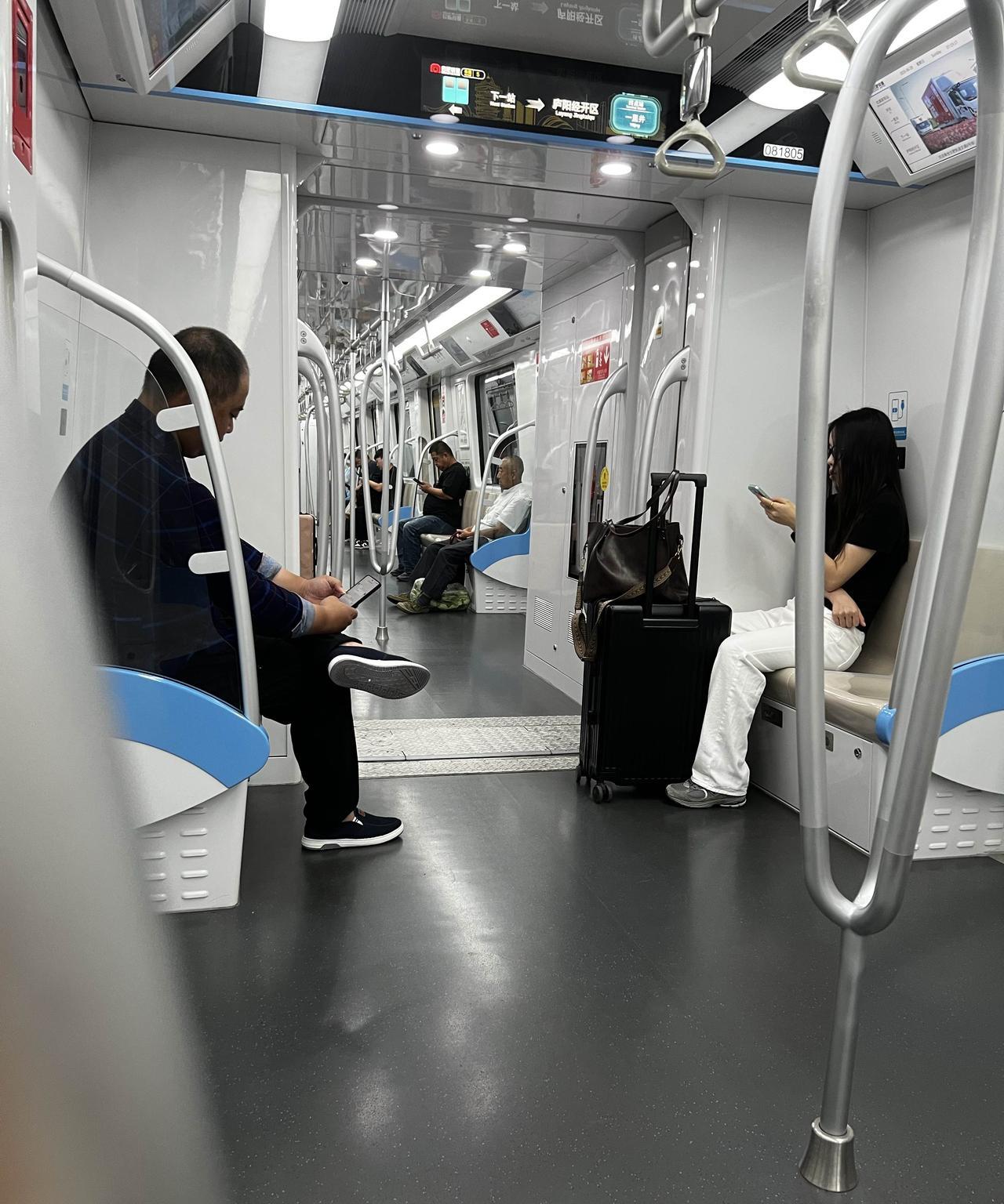 合肥轨道交通8号线，是体验感“最差”的一条线，没有之一！作为2024年