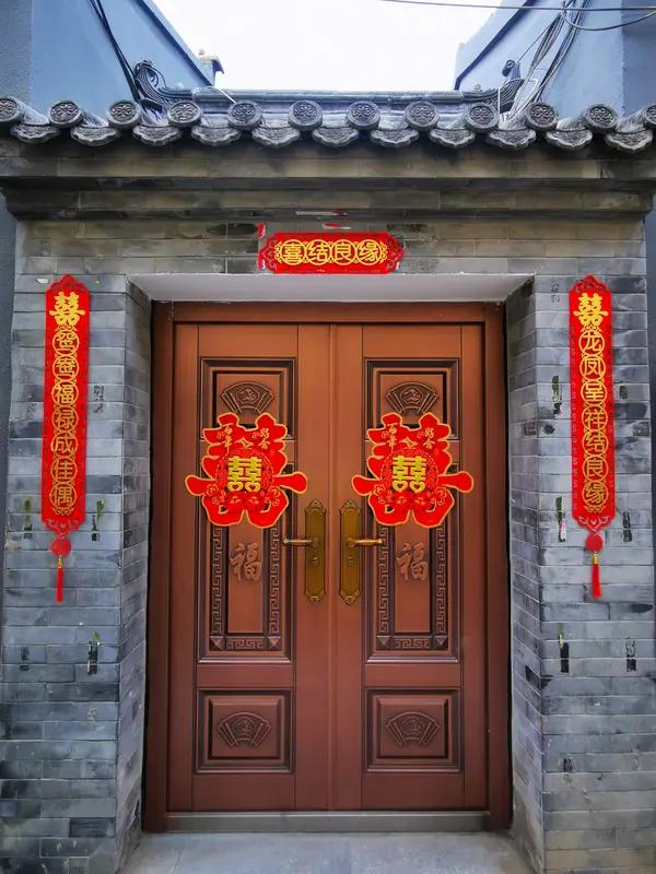 有什么忠告要告诉要结婚的人?给要结婚的人几条忠告。结婚得讲究门当户对，它可不只