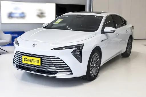 15万左右买君越，是选新车白金版，还是淘一台二手高配？ 15万左右想买一台合