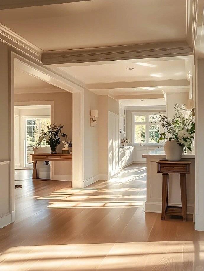 国内房价不大涨的话，那些国内持有多套房还愿意把房子出租的人，就等于是在做慈善了。