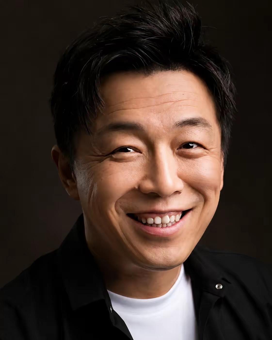 黄渤时代的“落寞”只能说明一点人不要忘了来时的路黄渤颜值和可塑性不高他的戏