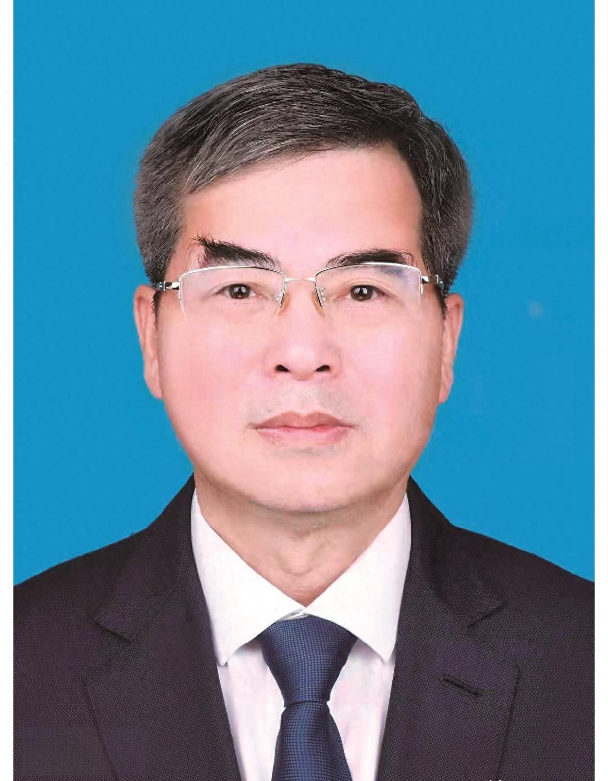 泰州统战部长被查了，3月14号中央纪委网站挂出来的。这事不突然，但挺扎眼——他刚