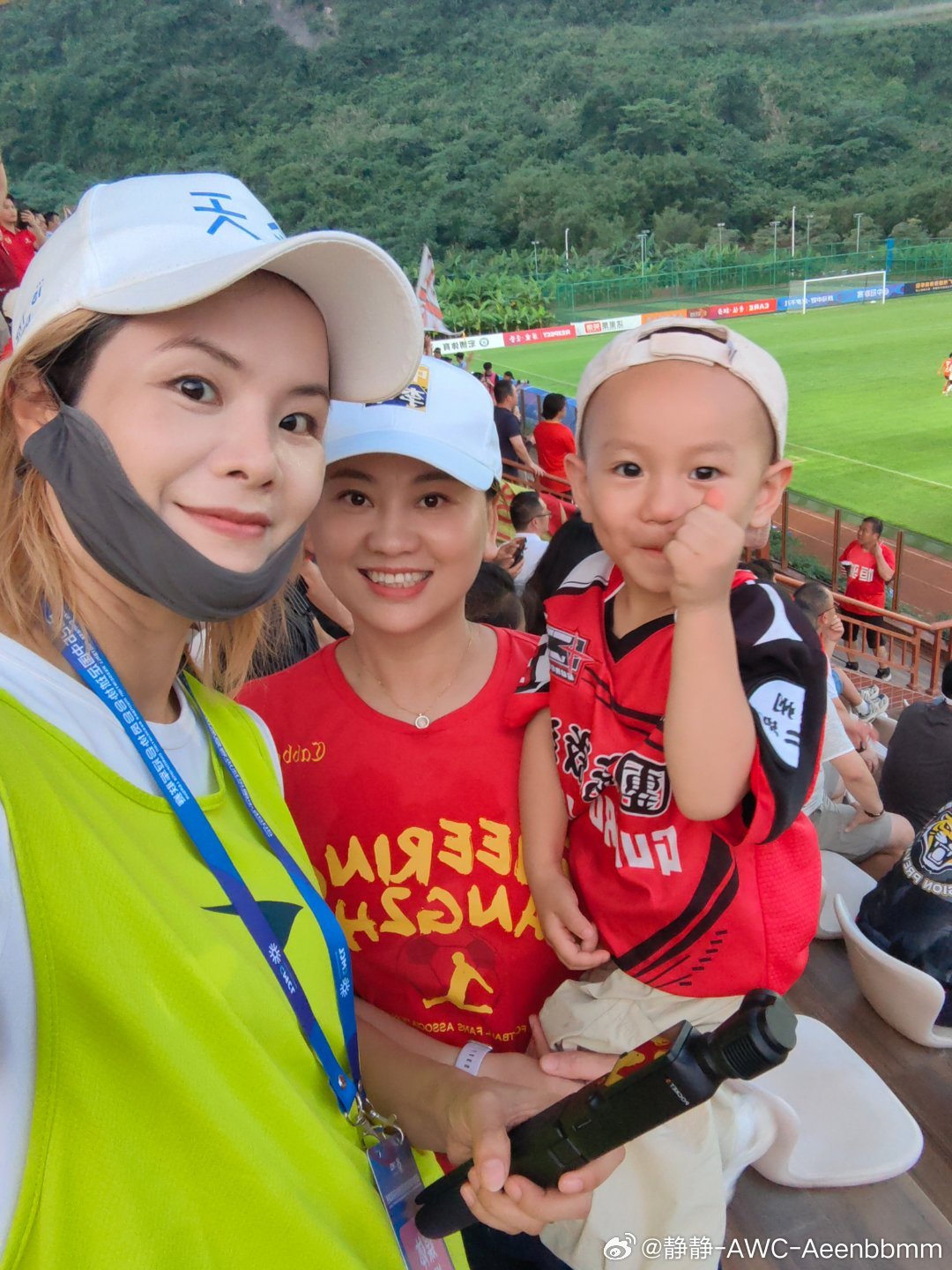记录一下两轮全胜都在现场见证不同角度的我胖得呀藏都藏不住……中冠中冠联赛恒大青