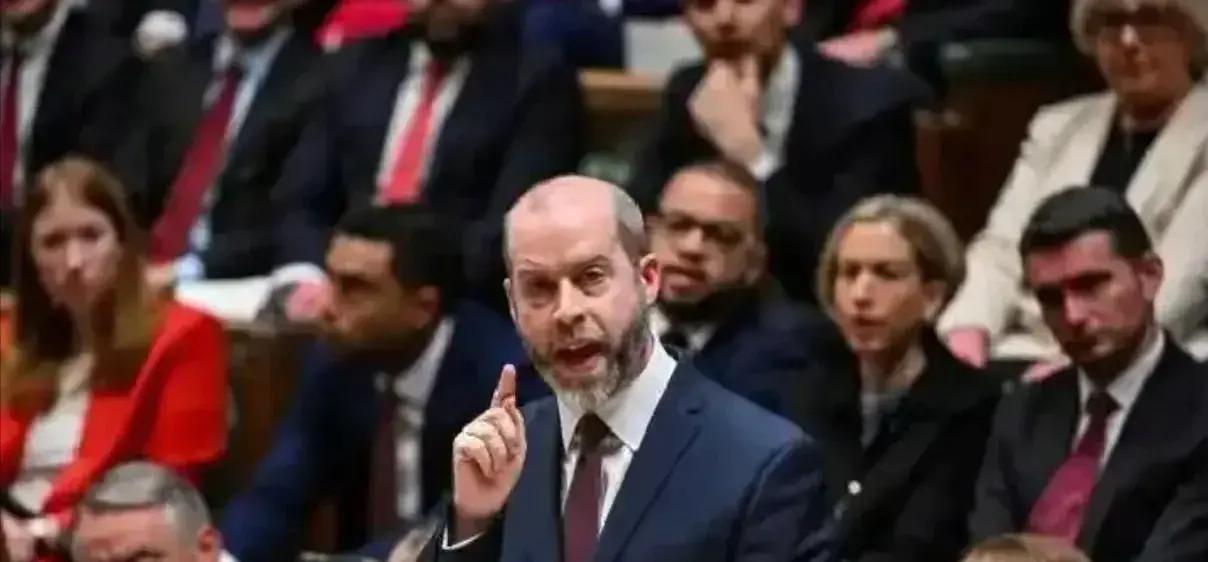 “要钱没有要命一条！”英国回应赔偿中资：若有，才需支付。英国在16号当天已经正式