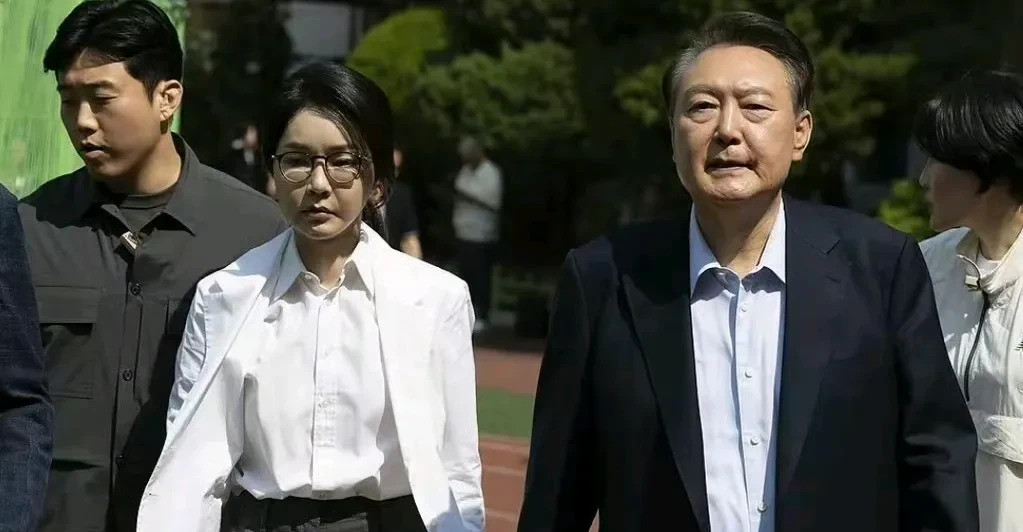 尹锡悦被抓后想跑路？万万没想到，尹锡悦也有今天！听说他被