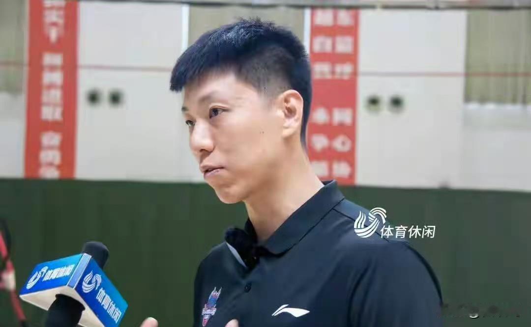 关于山东男篮的引援引进，争取下周能定下一两个来！真的莫慌，着啥急，又不是到了报名