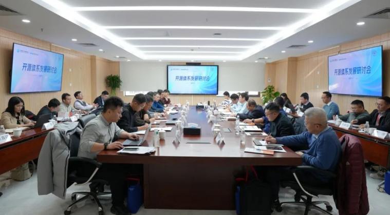 把集体拆散、把国企搞垮、把人心搞乱，并不是什么本事！这些年，社会上始终流行一种说