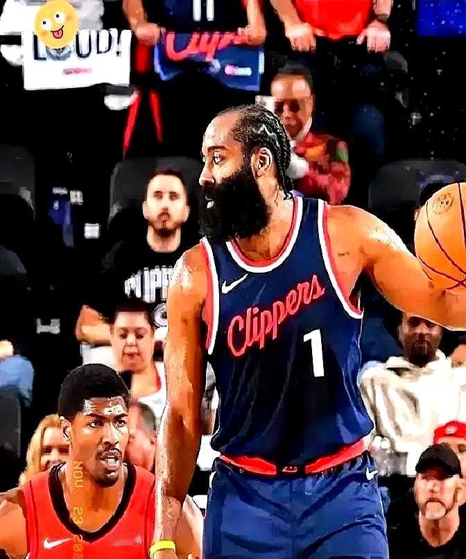 一觉睡醒，是不是全网都知道了。美媒正把哈登送回火箭，又把鲍尔安排给了快船，再让