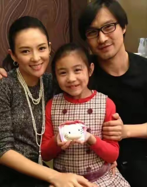 汪峰大女儿小苹果恋爱了！男友身高超190家境优渥，俩人合影养眼​​​