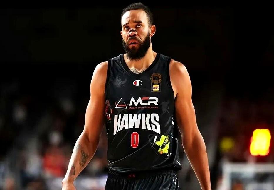 谁能想到，只打三个多月的工，月薪税后就能超过25万美元。前NBA冠军中锋麦基