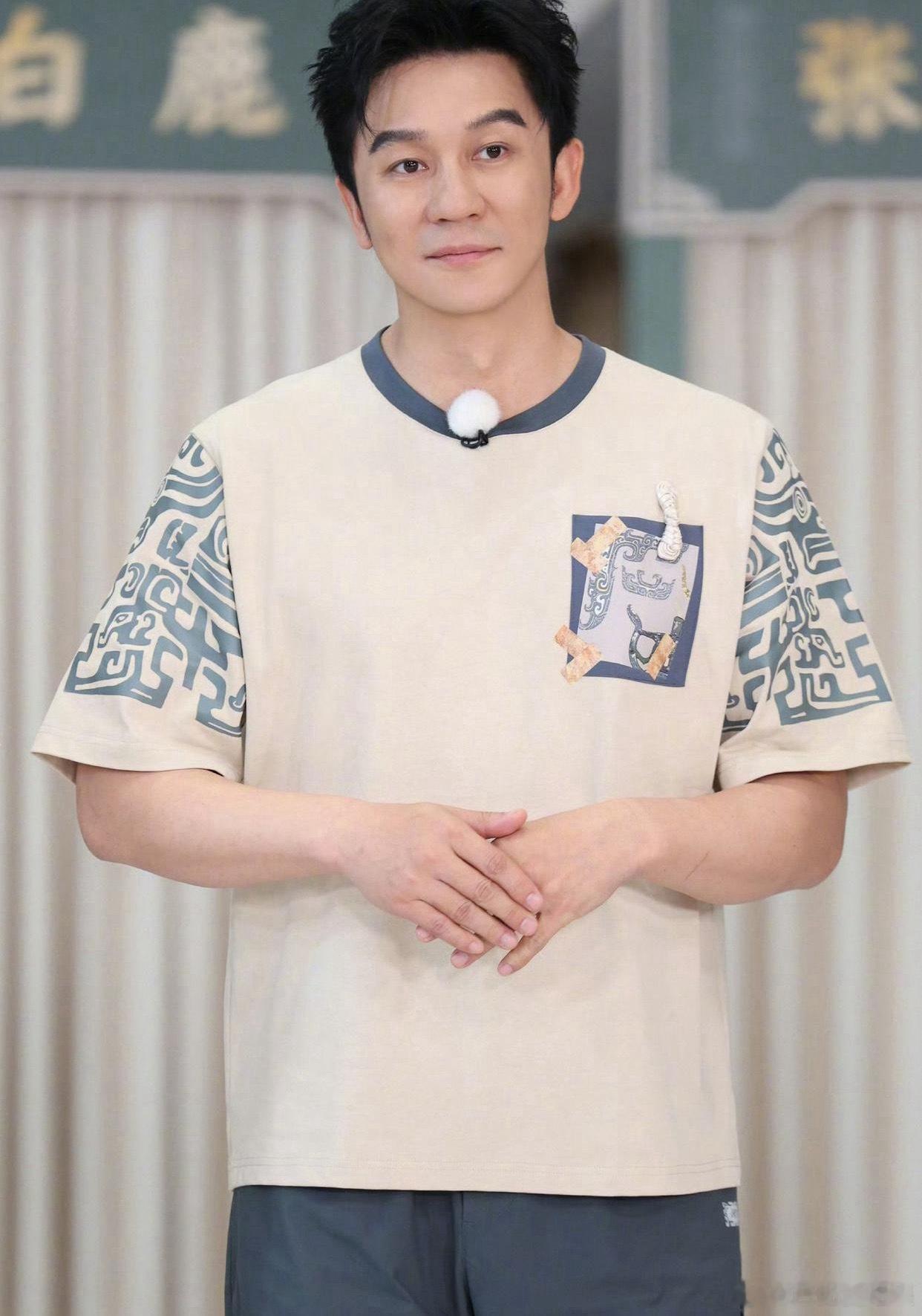1.李晨本来就是个黑料很多的人，在节目里内涵观众的行为一出，外界直接就把他先前背