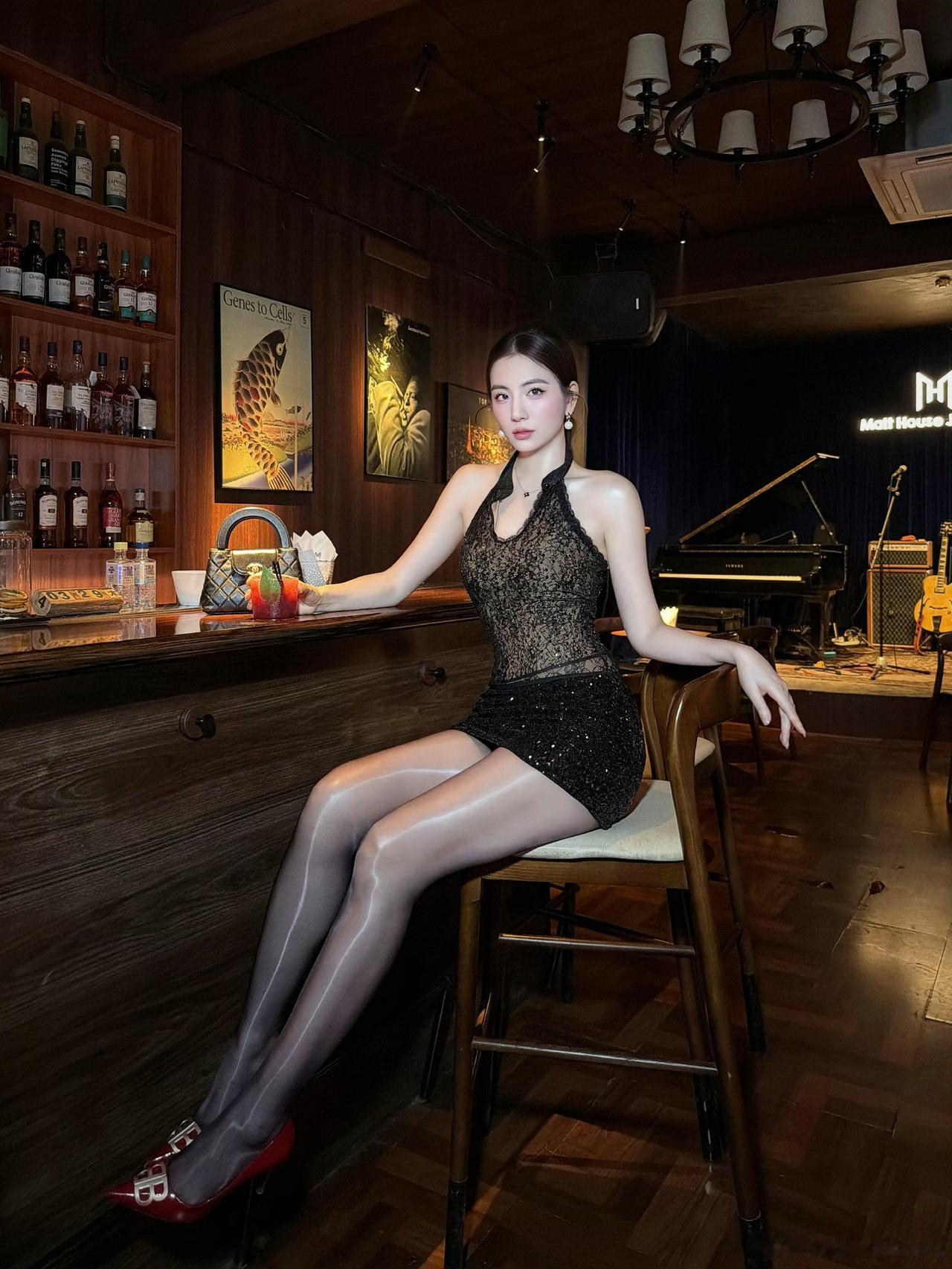 私藏浪漫地瀑布流水窗太会了涞觅,不止丝滑今日穿搭(ootd)正常穿搭无不良引导御