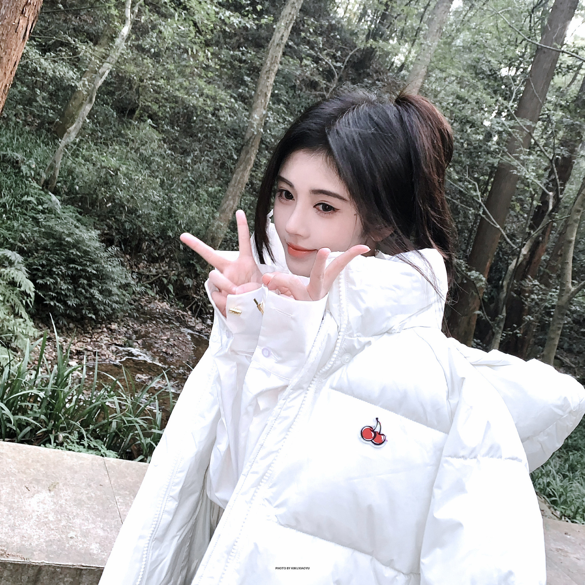 假装在郊游鞠婧祎