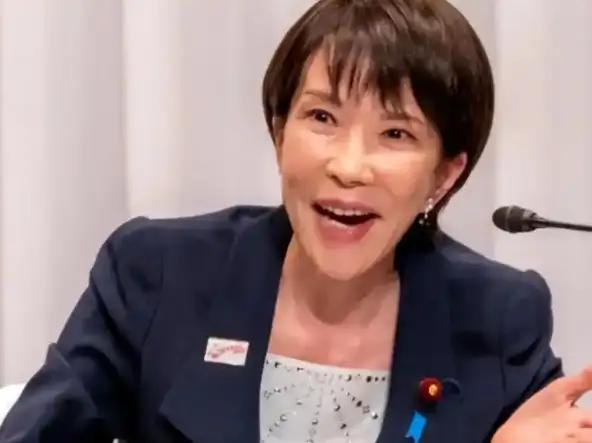 日本正在推进一项危险的军事部署计划。日本政府已经着手研究引进、部署可以打击军舰的