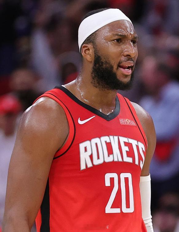 申京谈奥科吉：“奥科吉，我知道你什么时候能进三分球，当你拿到球，你在手里转一下然