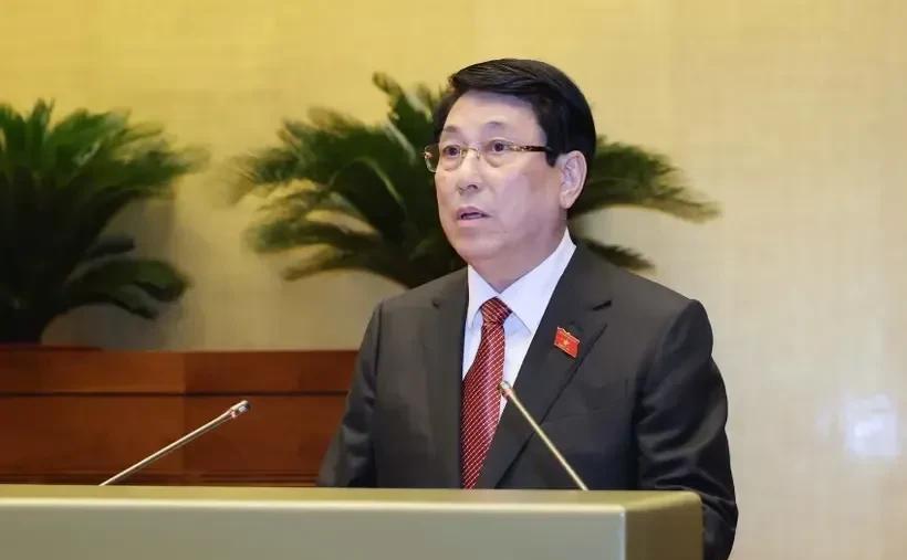 越南政坛四驾马车体制，运作存在很大问题，派系斗争大于合作共赢，分权分歧高于共谋大
