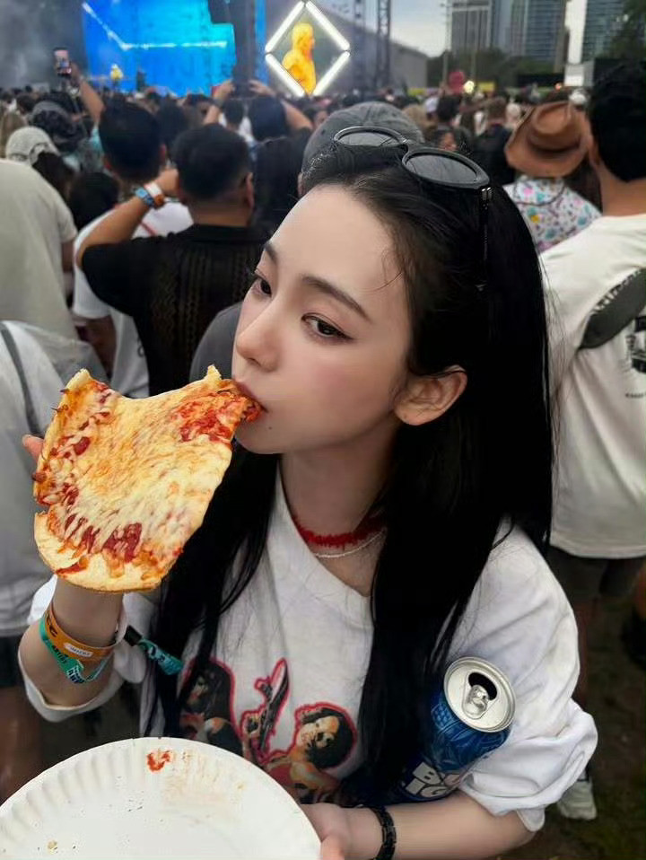 吃了然后呢好心酸的吧