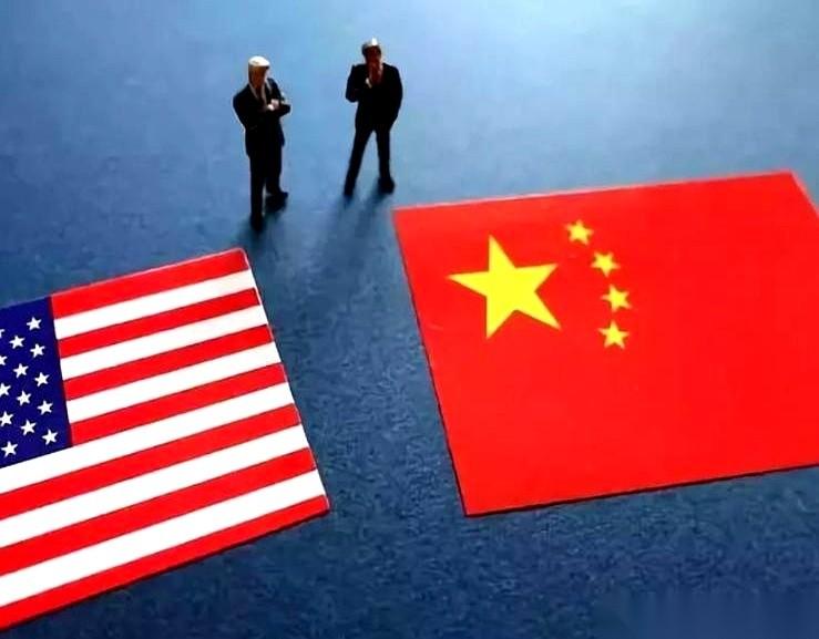 刚才熬夜刷了一圈新闻，突然看懂了一个让人倒吸一口凉气的真相。现在的美国，居然在