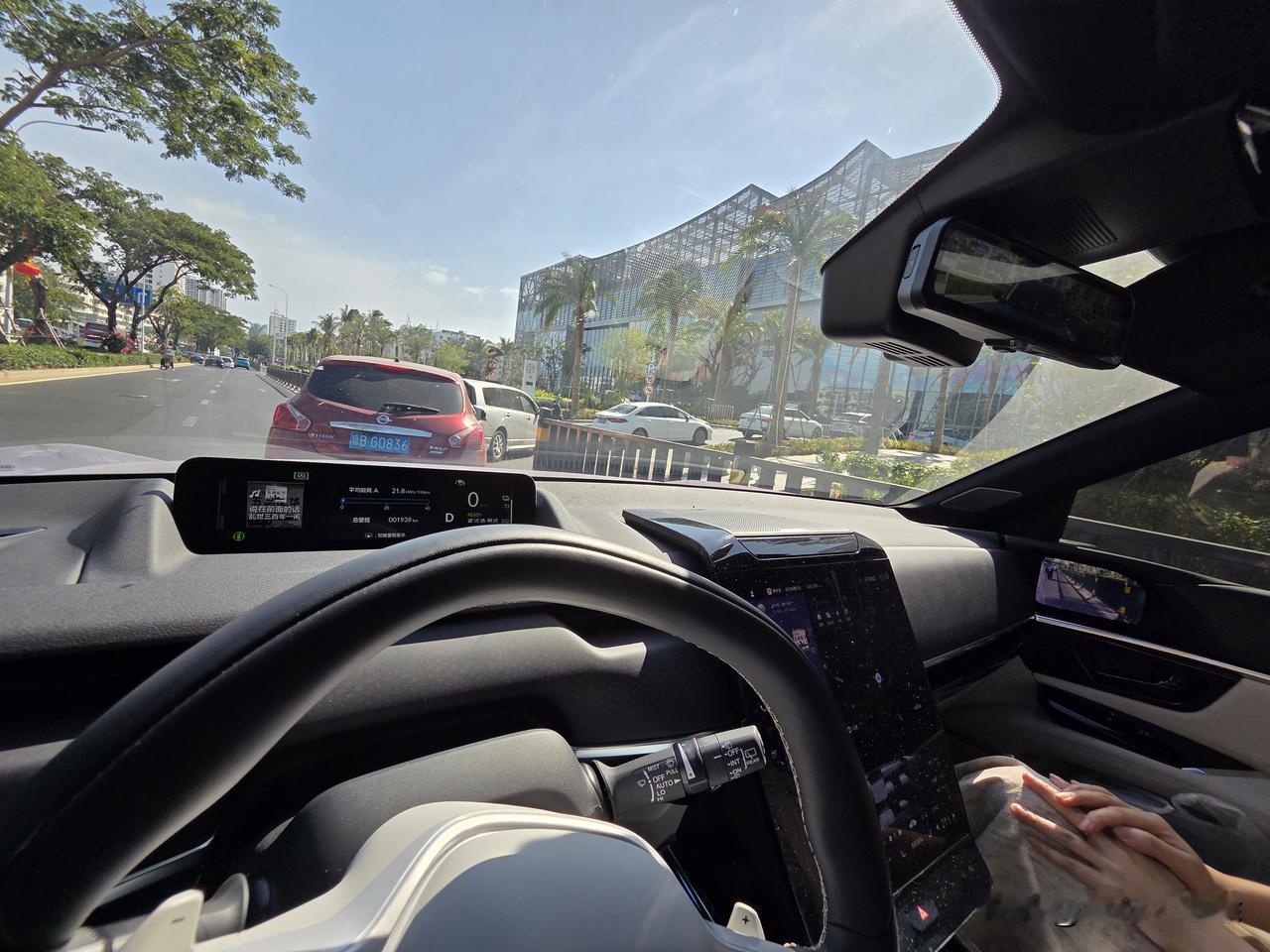 另：三亚的物价全国第一，从基本的生活成本来看，已经高于上海，几乎所有：食材、建材