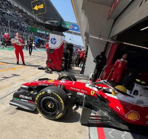 法拉利携SF26决战铃鹿比赛将在周末正式打响！法拉利携SF26抵达铃鹿赛道，这