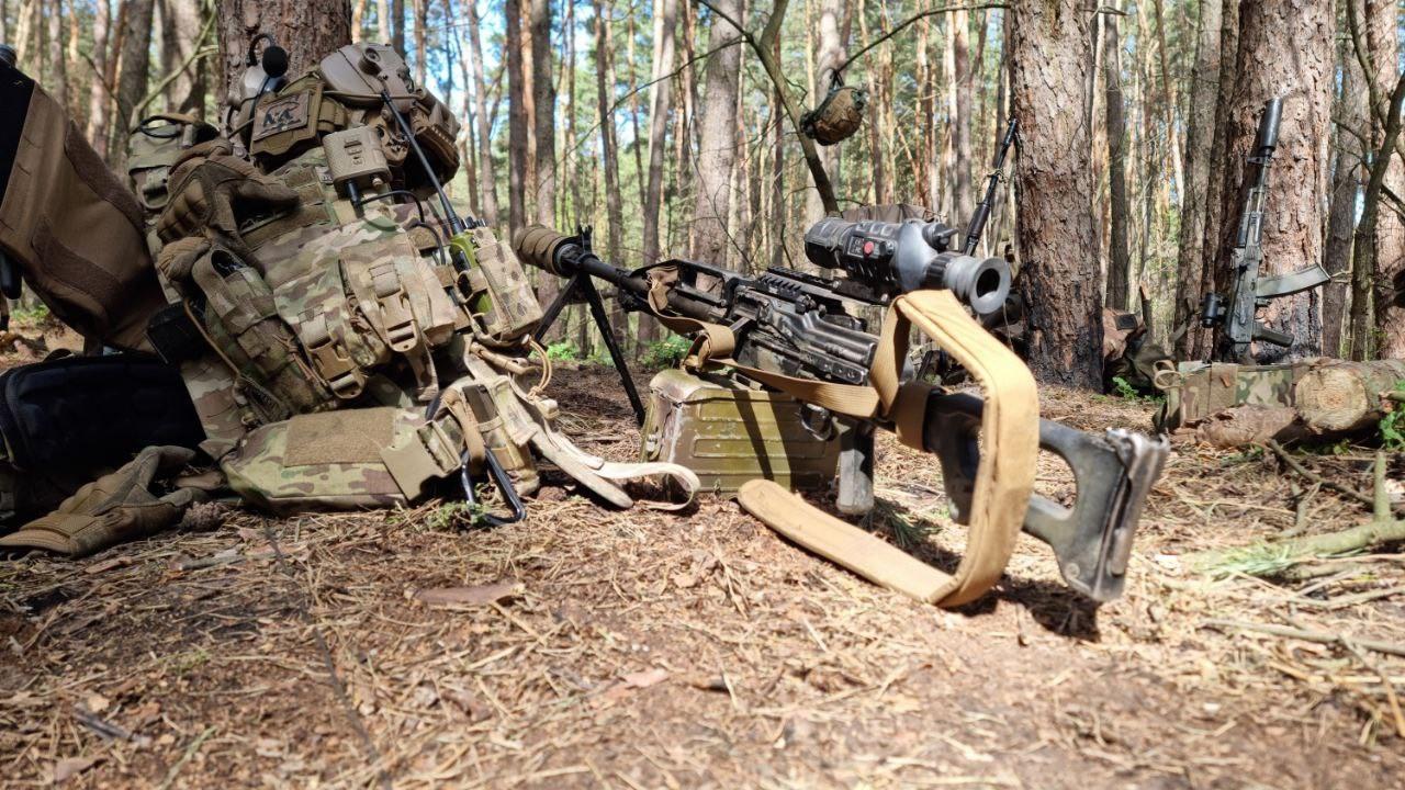 PKP机枪安装了高德红外热成像瞄准镜，性价比一流