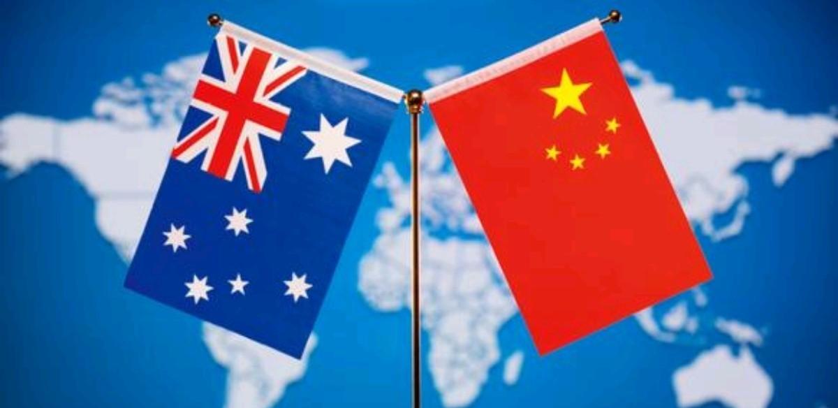 澳大利亚站队美国，声称将加紧与美国达成矿产协议，取代中国地位！10月14日，根据