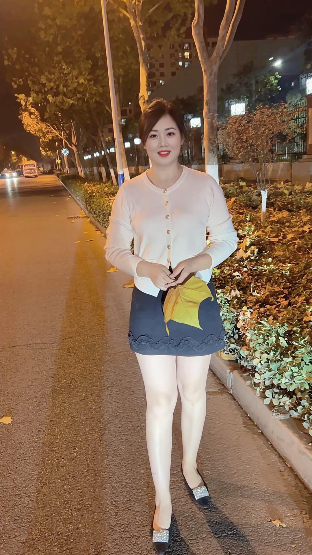 我在脚步急促的城市等你