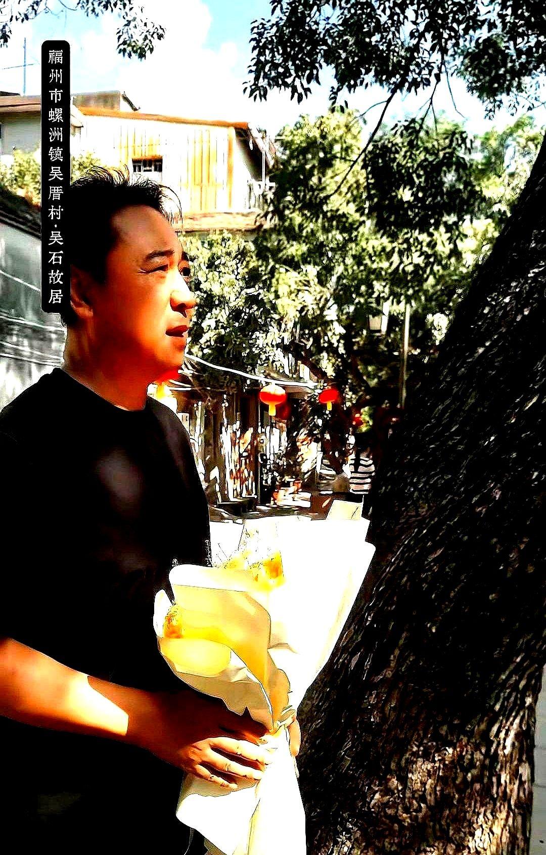 张晞临演完毛人凤,心里过不去,跑去给吴石将军鞠躬,还把片酬全捐了。他演坏人