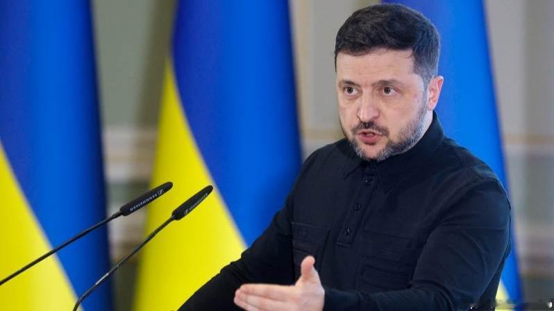 泽连斯基重申乌克兰需要“充足”和“及时”空防技术援助乌克兰总统弗拉基米尔·泽连