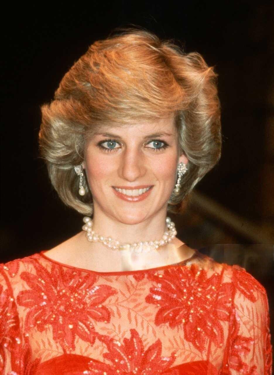 戴安娜王妃是菲利普亲王一生最亏欠的人，可是他却无法为自己和她讨回一个公道，连发声