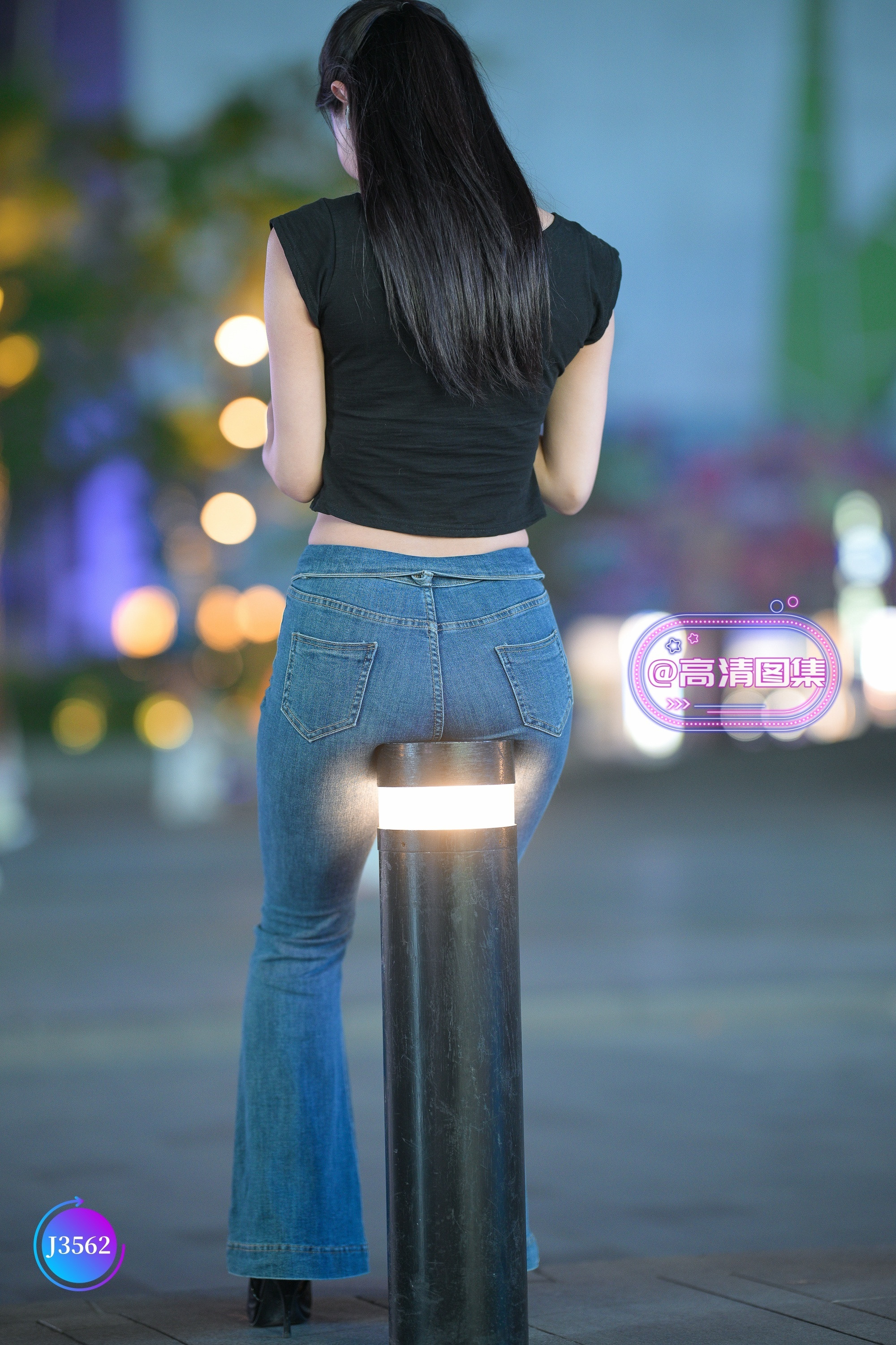 喇叭牛仔裤魅力显身材。J3562 ​​​