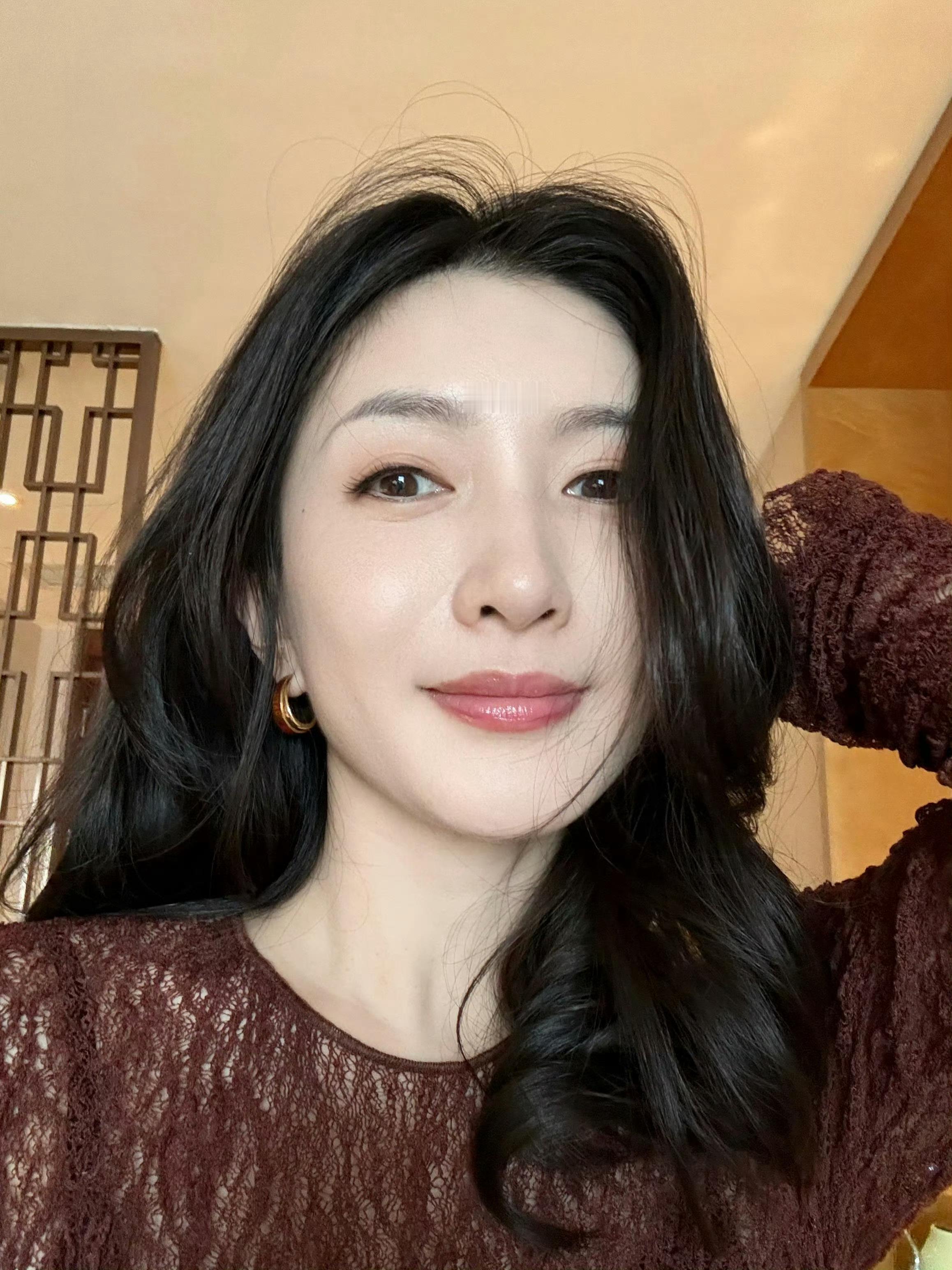 江疏影的自拍对视好有感觉