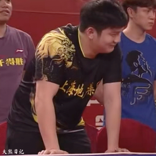 樊振东23岁成就世界杯四冠王知豆告诉大家一个什么道理不？玩乒乓球的千万别在樊振东