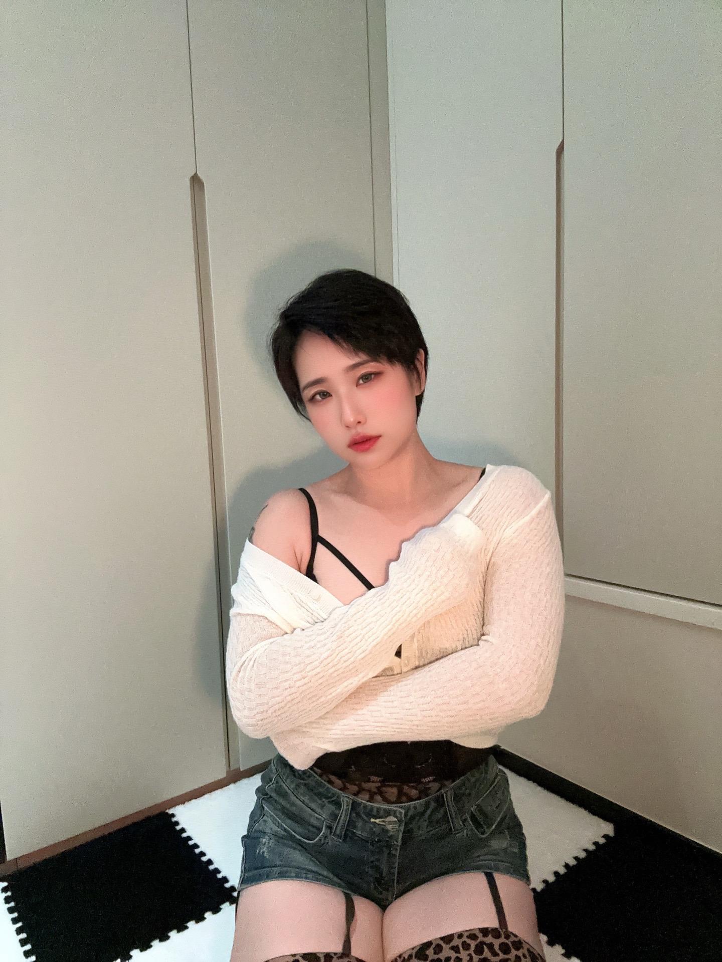 短发 微胖