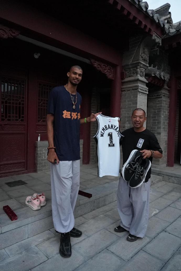NBA#少林寺师傅恭喜文班闯进总决赛##延安师父恭喜文班闯进总决赛#延安