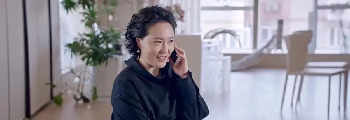 聂曦光这一挡，挡的不是豪门的脸面，是成年人稀缺的真心。盛家寿宴，水晶灯晃得人眼