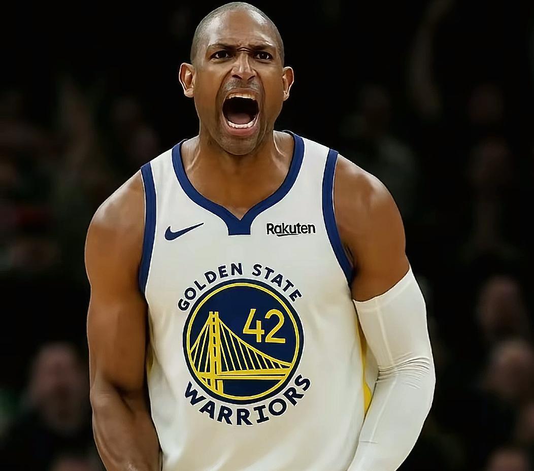 NBA两大交易签约1勇士终于迎来了补强，早已传的沸沸扬扬的霍福德终于加盟