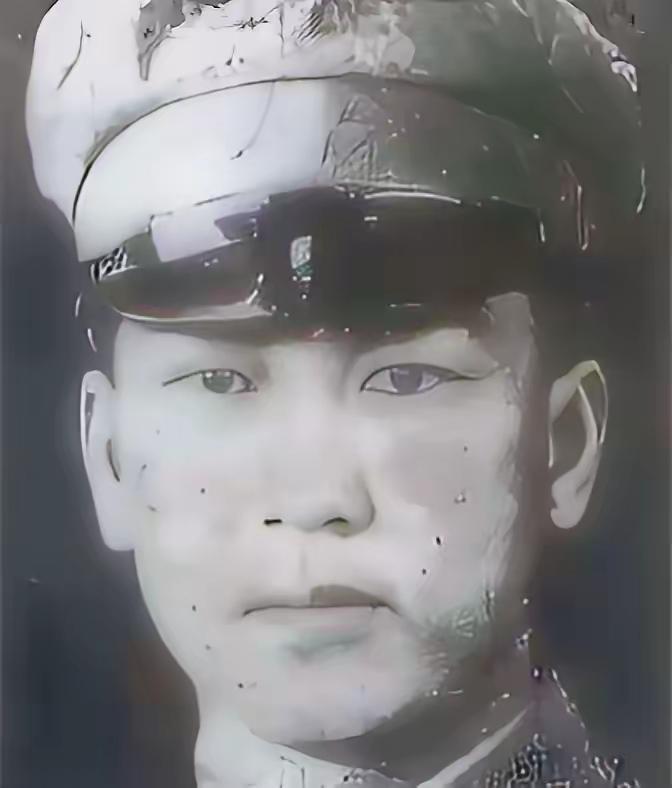 1949年大势已去，国民党将领大多选择死战或起义。唯独120军军长周嘉彬，走出了
