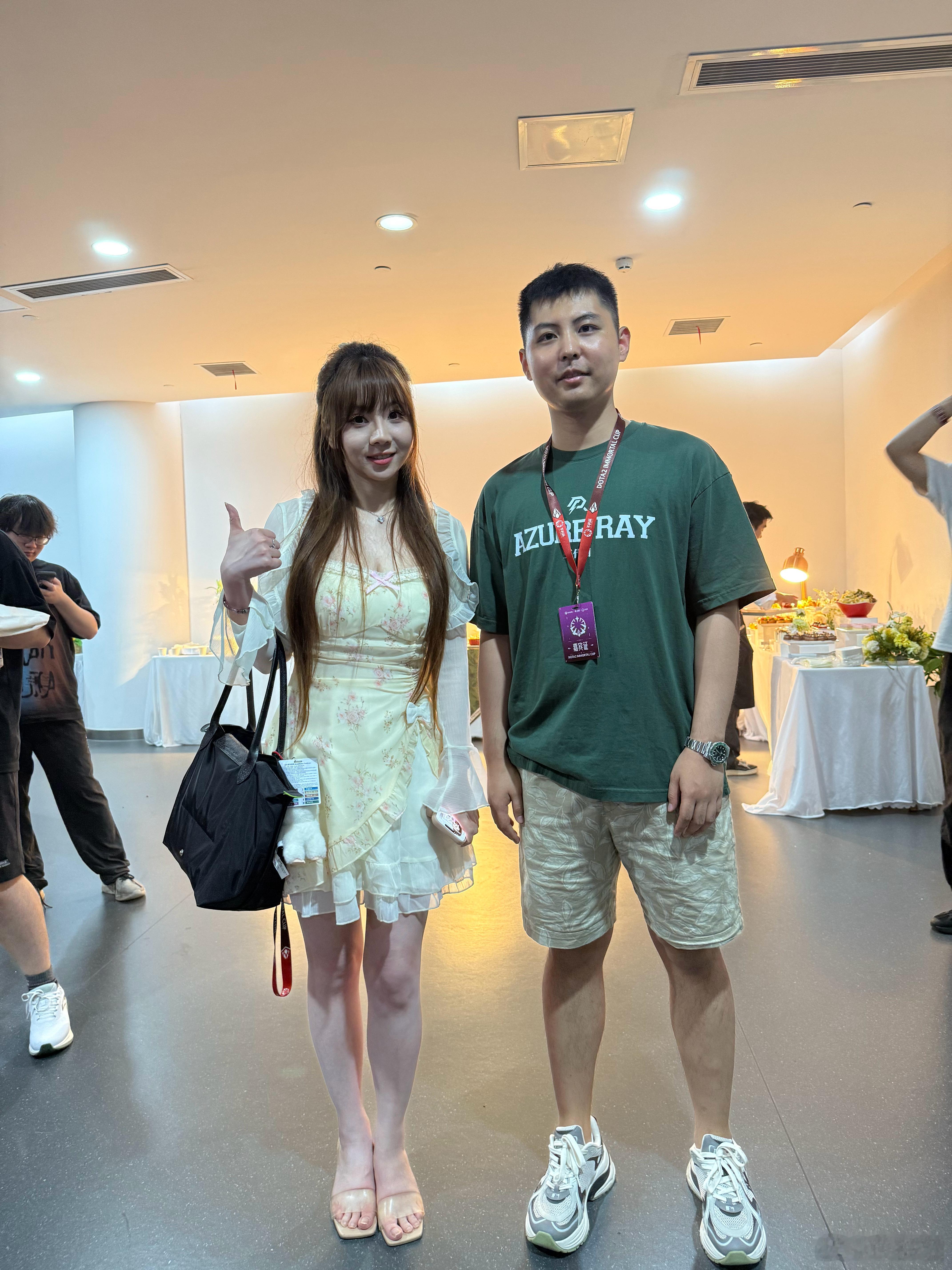 和网友面基了！本人超漂亮！dota2不朽杯dota2​​​