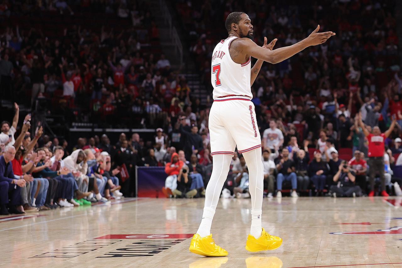 火箭你是真的菜啊！本来给你挑了一个西部最差的对手湖人队了，你这比赛打的真的是一