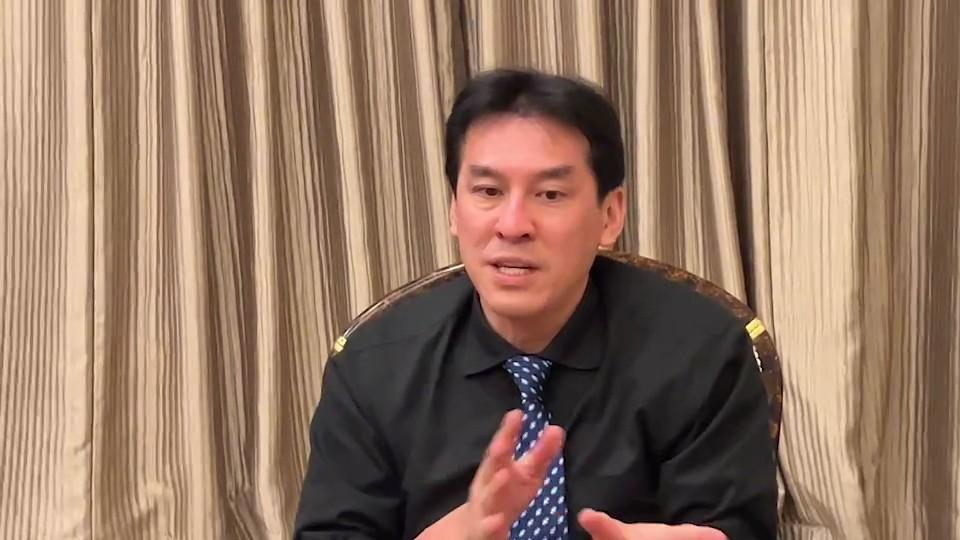 “烧烤哥”又爆“暴论”：现在不是大陆打上岛，是台军“海马斯”打爆福建近日，“