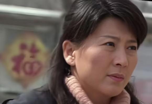 知道为什么中戏的戏，总有人觉得台下比台上还精彩吗？看看这个家庭。三个孩子，清