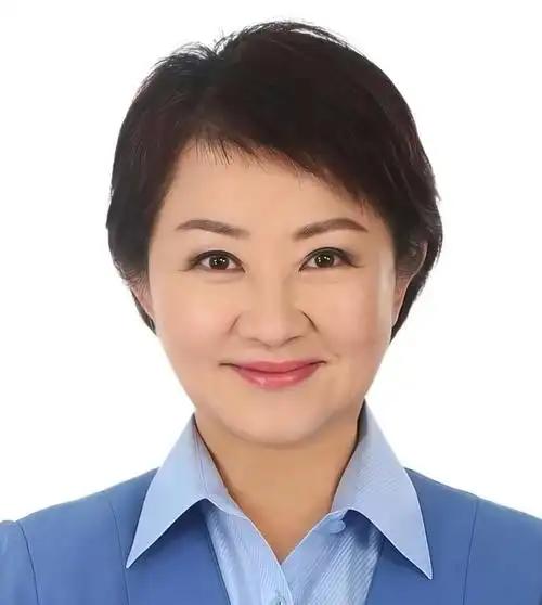 就在刚刚，台中市长卢秀燕发表声明，10月1日，台湾省台中市电厂1、2号燃
