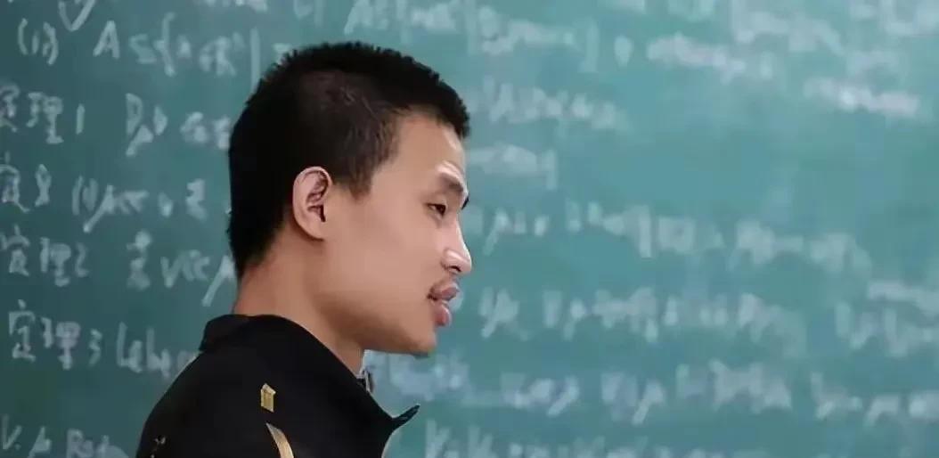韦东奕定律！我们不是专业的人士，不参与评价难与不难，对国家贡献有多大交给专业的科