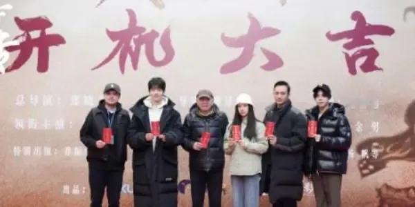《藏海传》自开播以来，吐槽声不断。剧情漏洞百出，如稚奴不救妹妹月奴的情节，被指逻