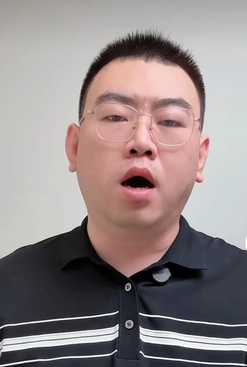 又没人管他了！霸道股评又放出来了，霸道股评表示下周股市正式加速，又要来牛市了？这